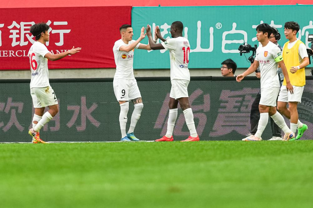 弗拉霍维奇在尤文重塑锋线价值塞尔维亚中锋迎来生涯关键转折